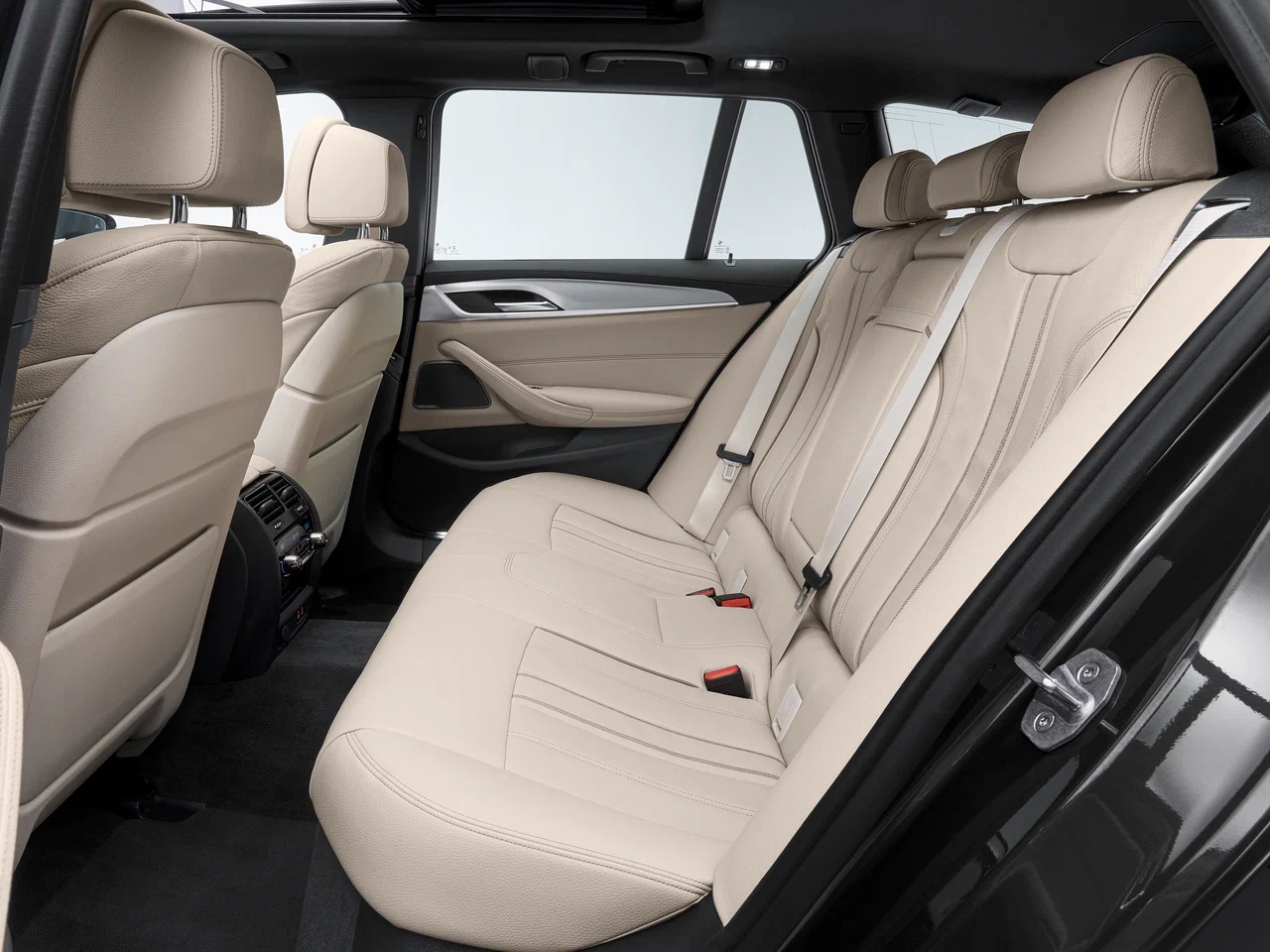 BMW 5 Series – Business Transfer