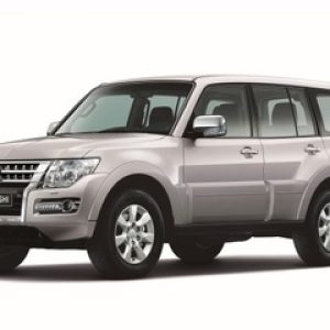 Mitsubishi Pajero (2020)