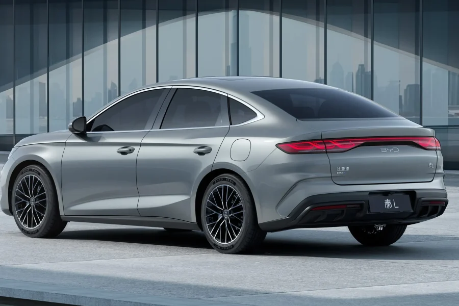 BYD QIN L (2025) Hybrid