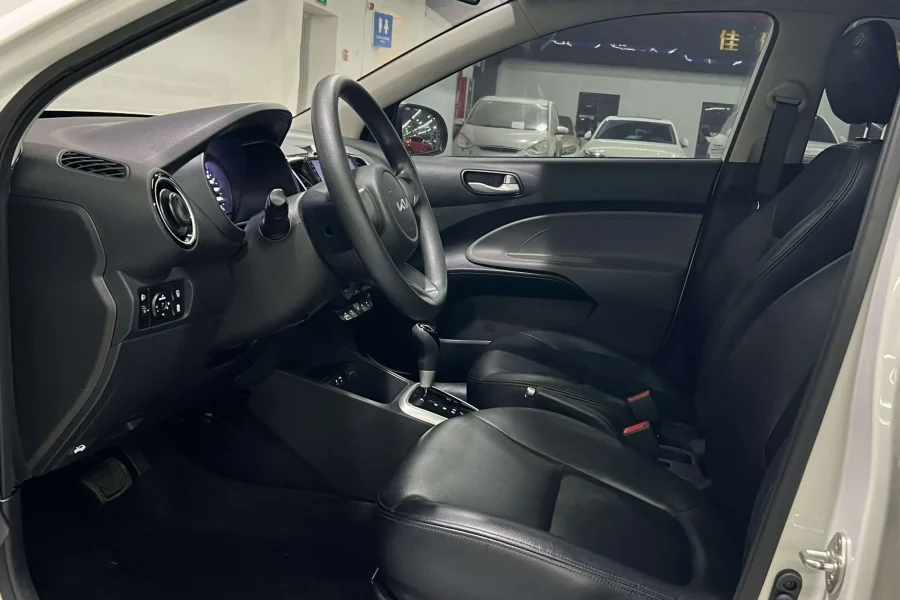 Kia Pegas (2020)