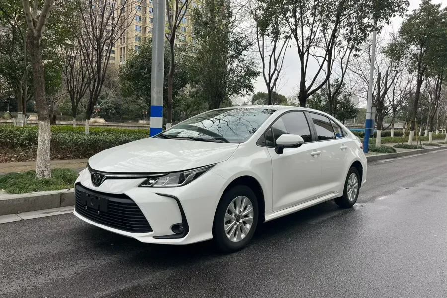 Toyota Corolla (2024)