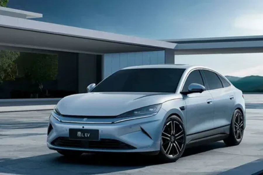 BYD Qin L DM-i (2025) Hybrid