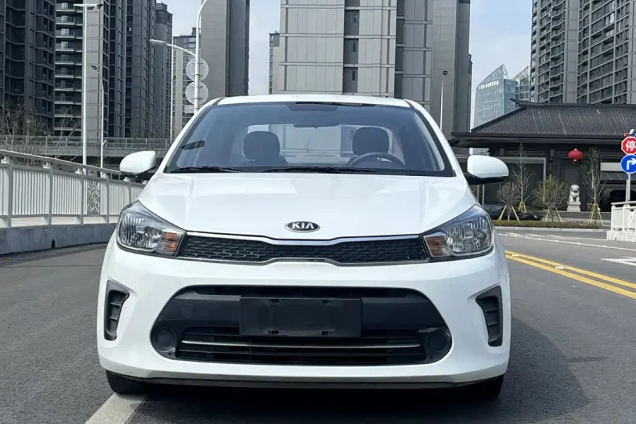 Kia Pegas (2020)