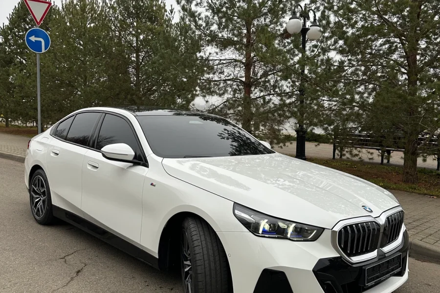 BMW 520i (2024)