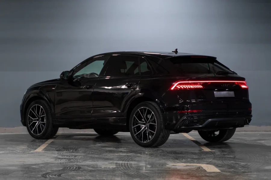 AUDI Q8 (2023)