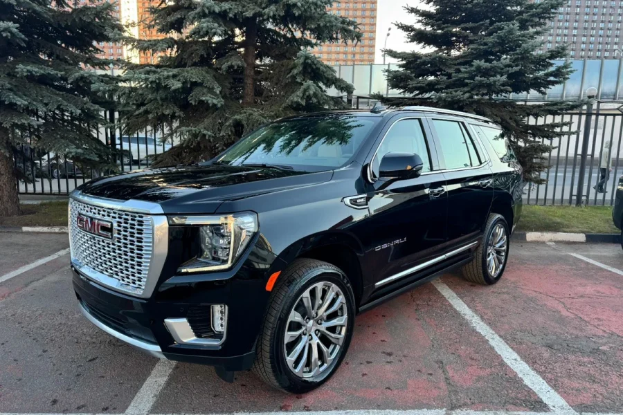 GMC Yukon (2024)