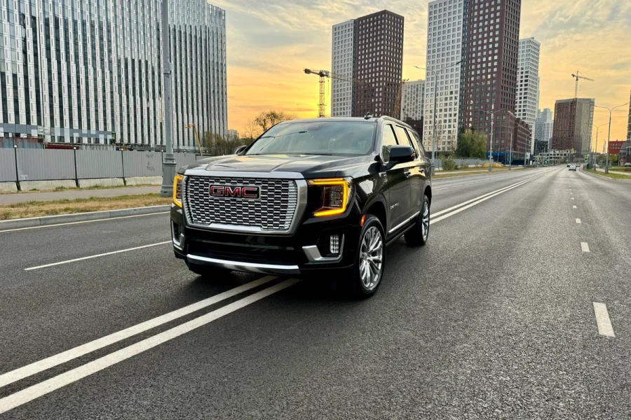 GMC Yukon (2024)