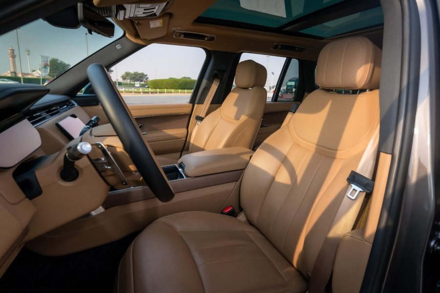 Range Rover HSE (2023)