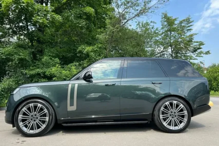 Range Rover HSE (2023)