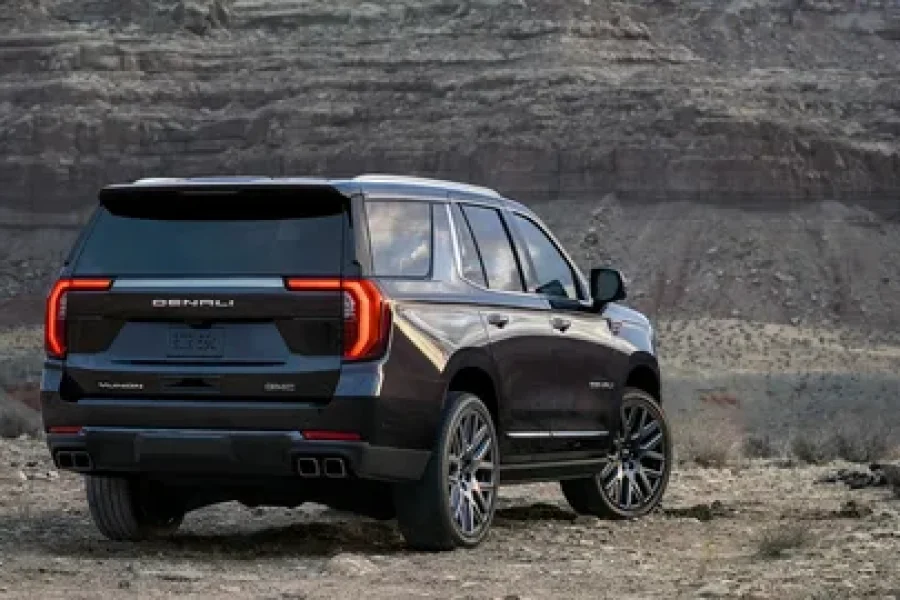 GMC Yukon AT4 (2025)