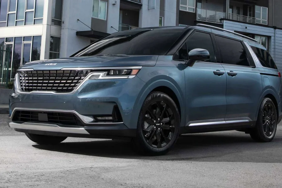Kia Carnival (2022) – Premium 7-Seater