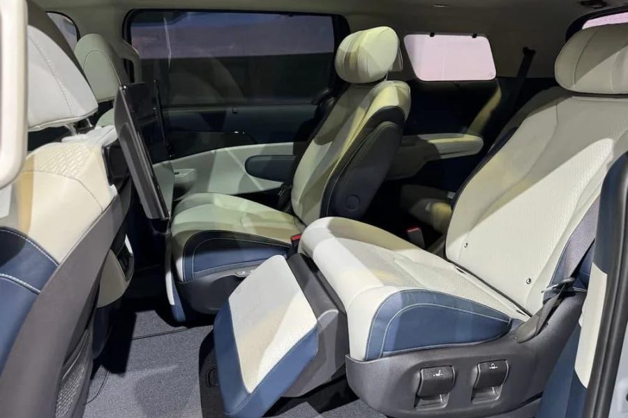 Kia Carnival (2025) 8-Seater