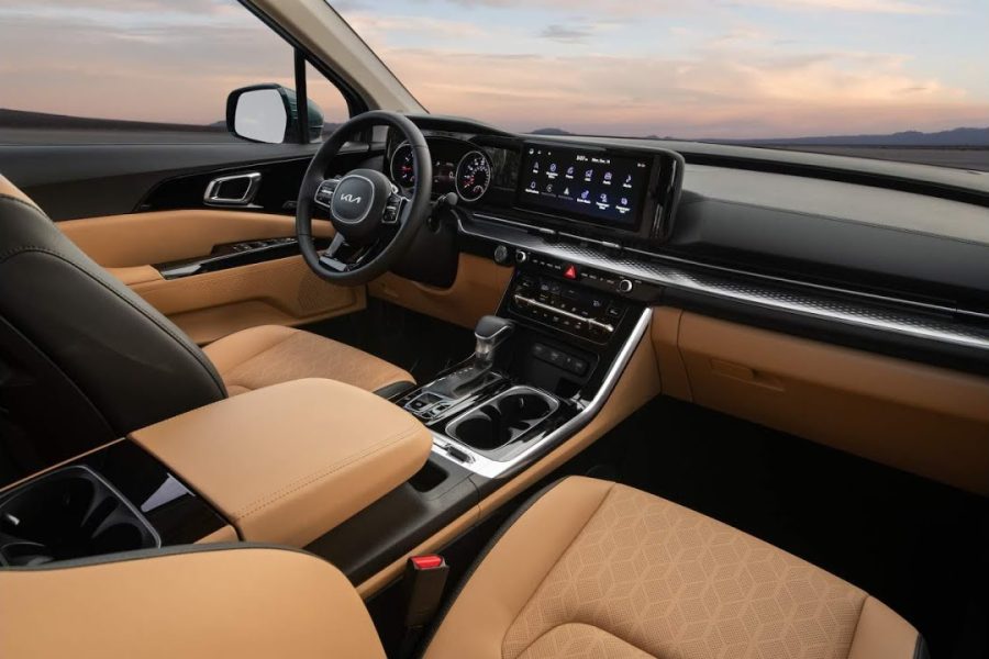 Kia Carnival (2022) – Premium 7-Seater
